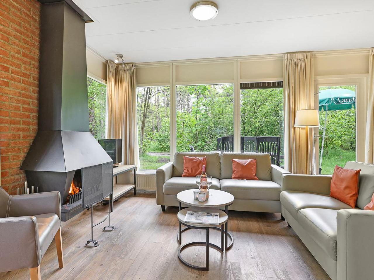 Comfort 6-Person Dog Bungalow In The Holiday Park Landal Heideheuvel Beekbergen Δωμάτιο φωτογραφία