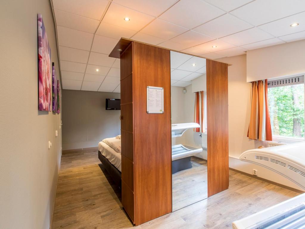Comfort 6-Person Dog Bungalow In The Holiday Park Landal Heideheuvel Beekbergen Δωμάτιο φωτογραφία