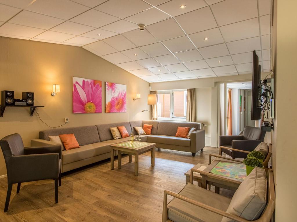 Comfort 6-Person Dog Bungalow In The Holiday Park Landal Heideheuvel Beekbergen Δωμάτιο φωτογραφία