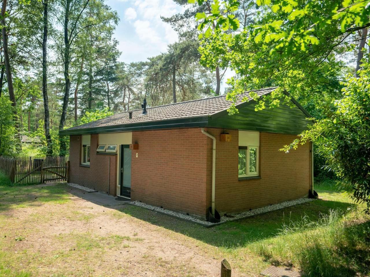 Comfort 6-Person Dog Bungalow In The Holiday Park Landal Heideheuvel Beekbergen Εξωτερικό φωτογραφία