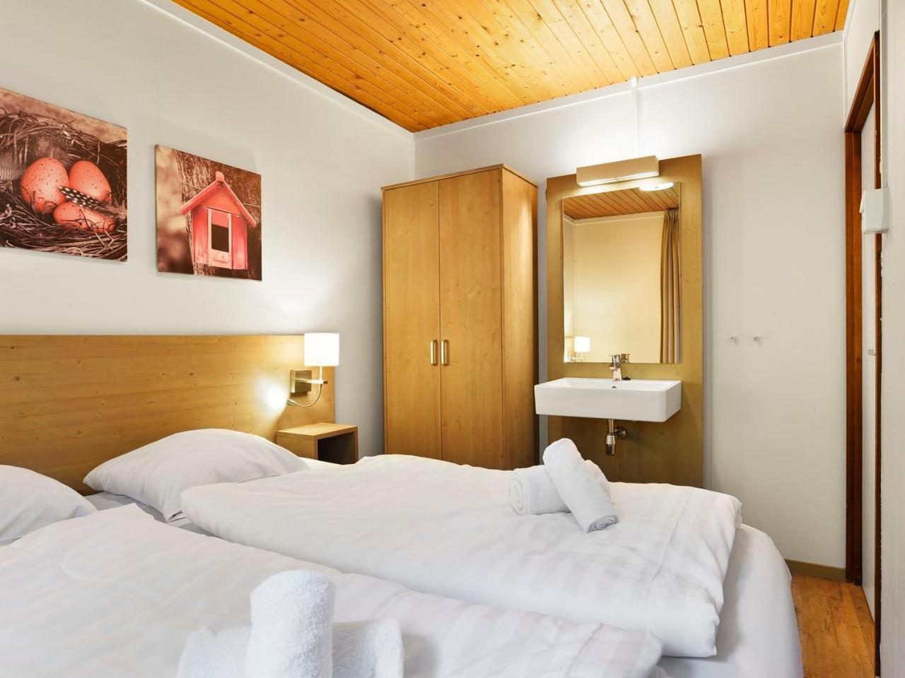 Comfort 6-Person Dog Bungalow In The Holiday Park Landal Heideheuvel Beekbergen Εξωτερικό φωτογραφία