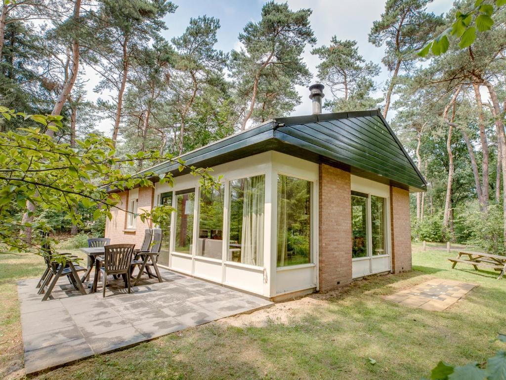 Comfort 6-Person Dog Bungalow In The Holiday Park Landal Heideheuvel Beekbergen Δωμάτιο φωτογραφία